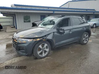 2025 Audi Q5 Premium Plus with VIN WA1BBAFY6S2009213, listed as a Copart auction lot 62832425 with 6,053 mi miles and Salvage title. Bid and sale history available at DreamBid. Image 1.