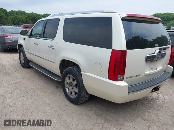 2007 Cadillac Escalade ESV z VIN 1GYFK66817R292648, wystawiony jako IAAI lot #42501972 z przebiegiem 227 580 mil mil oraz . Historia ofert i sprzedaży dostępna na DreamBid. Obrazek 3.