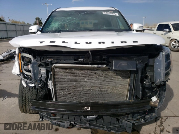 2022 Kia Telluride SX z VIN 5XYP5DHC1NG227009, wystawiony jako Copart lot #52576075 z przebiegiem 61 846 mil mil oraz Szkoda całkowita • Salvage title. Historia ofert i sprzedaży dostępna na DreamBid. Obrazek 5.