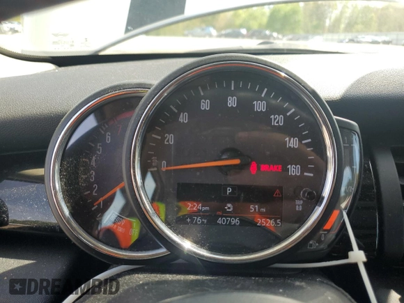 2019 MINI Hardtop 4 Door Cooper S z VIN WMWXU3C59K2H87341, wystawiony jako Copart lot #55495115 z przebiegiem 40 796 mil mil oraz Szkoda całkowita • Salvage title. Historia ofert i sprzedaży dostępna na DreamBid. Obrazek 9.