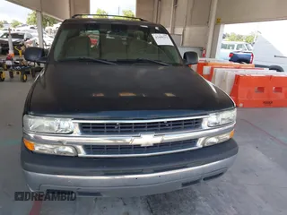 2003 Chevrolet Tahoe LS with VIN 1GNEC13V13R221799, listed as a IAAI auction lot 42488553 with 264,600 mi miles and . Bid and sale history available at DreamBid. Image 12.