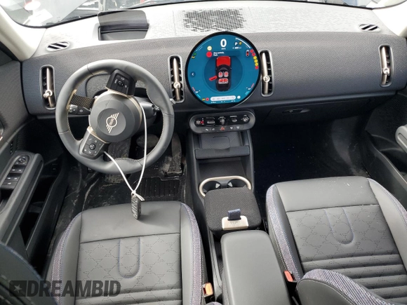 2025 MINI Countryman S with VIN WMZ23GA00S7P60432, listed as a Copart auction lot 53447665 with 6,456 mi miles and Salvage title. Bid and sale history available at DreamBid. Image 8.
