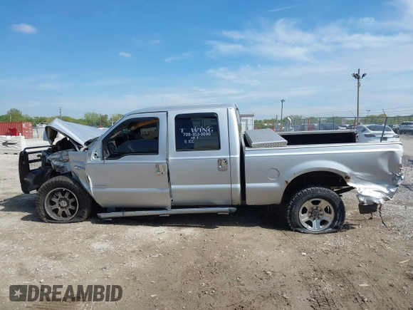 2006 Ford F-250 XL z VIN 1FTSW21P96EB85059, wystawiony jako IAAI lot #42202995 z przebiegiem 161 675 mil mil oraz . Historia ofert i sprzedaży dostępna na DreamBid. Obrazek 14.