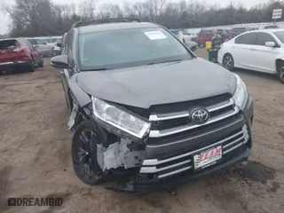 2018 Toyota Highlander LE with VIN 5TDBZRFH0JS891423, listed as a IAAI auction lot 41565008 with NaN miles. Bid and sale history available at carsss.com. Image 1.
