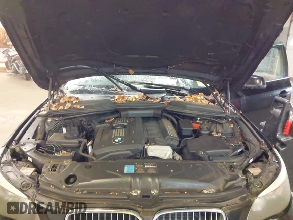 2010 BMW 5 Series 528i xDrive with VIN WBANV1C52AC445132, listed as a IAAI auction lot 41971379 with 167,799 mi miles and . Bid and sale history available at carsss.com. Image 10.