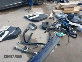 2019 Land Rover Range Rover с VIN SALGS2RE7KA542043, выставлен на аукционе IAAI как лот 41091478 с пробегом 39 073 миль миль и . История ставок и продаж доступна на DreamBid. Изображение 12.