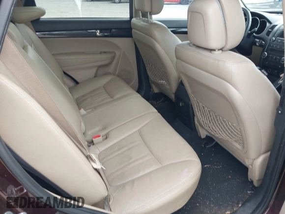 2013 Kia Sorento EX with VIN 5XYKU4A21DG312753, listed as a IAAI auction lot 41033124 with 197,459 mi miles and . Bid and sale history available at carsss.com. Image 8.