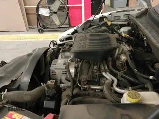 2005 Dodge Dakota Laramie z VIN 1D7HW58N75S188127, wystawiony jako IAAI lot #41209206 z przebiegiem 117 480 mil mil oraz . Historia ofert i sprzedaży dostępna na DreamBid. Obrazek 20.