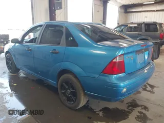 2007 Ford Focus S with VIN 1FAFP34N27W262385, listed as a IAAI auction lot 42526524 with 183,733 mi miles and . Bid and sale history available at DreamBid. Image 3.
