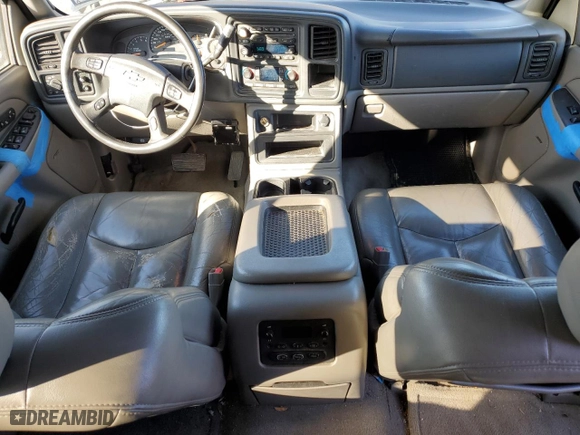 2004 Chevrolet Tahoe LT with VIN 1GNEK13T64J192494, listed as a Copart auction lot 46248415 with 261,039 mi miles and Salvage Title. Bid and sale history available at carsss.com. Image 8.