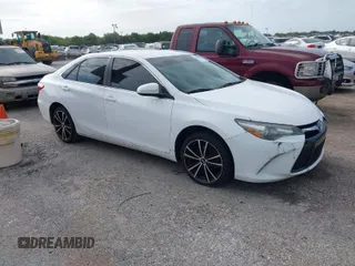2017 Toyota Camry XLE with VIN 4T1BF1FK5HU344817, listed as a IAAI auction lot 42011843 with 196,326 mi miles. Bid and sale history available at carsss.com. Image 1.