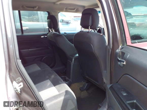 2016 Jeep Patriot Sport with VIN 1C4NJPBA6GD688011, listed as a IAAI auction lot 42150953 with 194,523 mi miles and . Bid and sale history available at carsss.com. Image 8.
