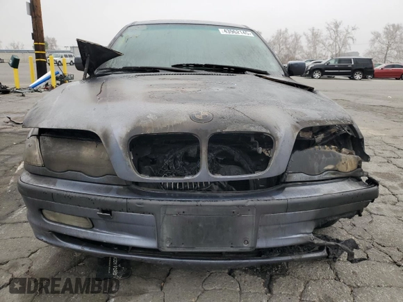 2001 BMW 3 Series 325i with VIN WBAAV33421FU96176, listed as a Copart auction lot 43962145 with 0 mi miles and Non Repairable. Bid and sale history available at carsss.com. Image 5.
