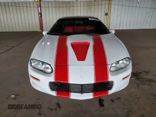 2001 Chevrolet Camaro Z28 z VIN 2G1FP22G612106148, wystawiony jako Copart lot #51154555 z przebiegiem 81 209 mil mil oraz Szkoda całkowita • Salvage title. Historia ofert i sprzedaży dostępna na DreamBid. Obrazek 5.