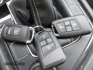 2022 Volkswagen Tiguan SE z VIN 3VV2B7AX4NM093585, wystawiony jako IAAI lot #42267105 z przebiegiem 31 239 mil mil oraz . Historia ofert i sprzedaży dostępna na DreamBid. Obrazek 11.