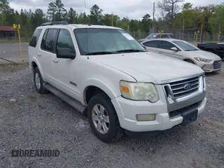 2008 Ford Explorer XLT with VIN 1FMEU73EX8UA84404, listed as a IAAI auction lot 41951849 with 167,525 mi miles. Bid and sale history available at carsss.com. Image 1.