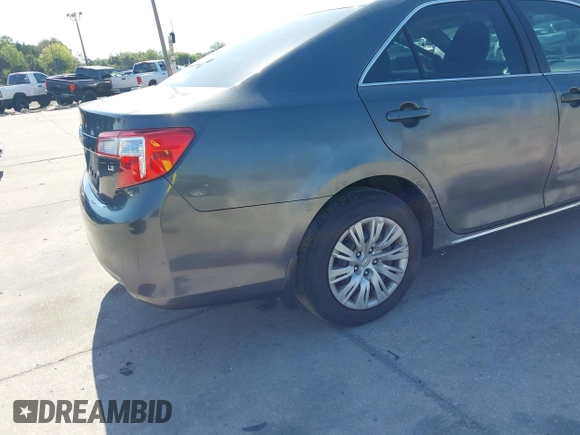 2012 Toyota Camry L z VIN 4T1BF1FK9CU024618, wystawiony jako IAAI lot #42023925 z przebiegiem 112 416 mil mil oraz . Historia ofert i sprzedaży dostępna na DreamBid. Obrazek 4.