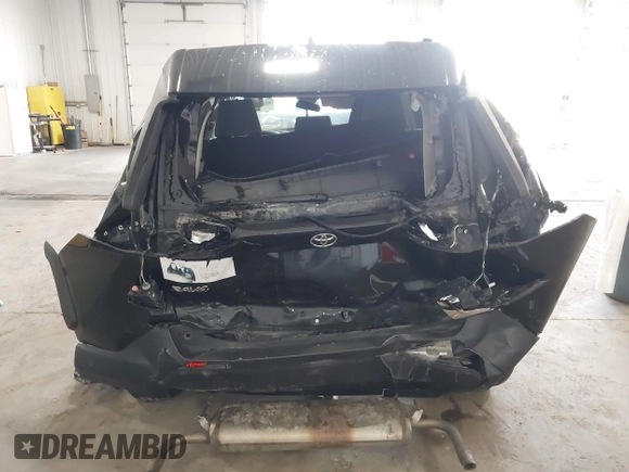 2020 Toyota RAV4 XLE with VIN 2T3P1RFV0LC079187, listed as a IAAI auction lot 42409656 with 68,881 mi miles and . Bid and sale history available at DreamBid. Image 16.
