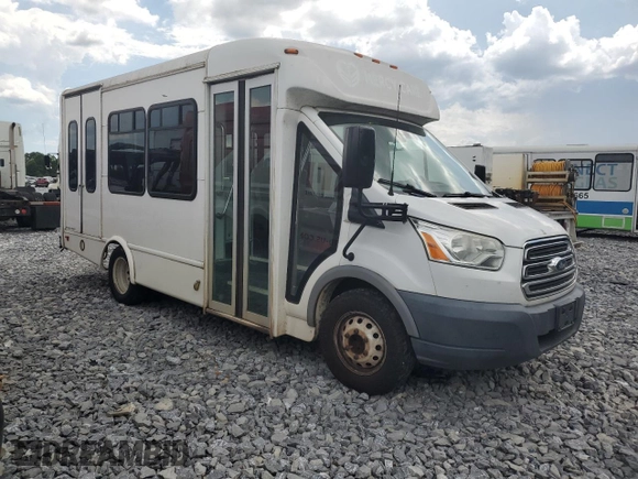 2017 Ford Transit z VIN 1FDES6PM1HKA09460, wystawiony jako Copart lot #62768515 z przebiegiem 197 033 mil mil oraz Czysty tytuł • Clean title. Historia ofert i sprzedaży dostępna na DreamBid. Obrazek 4.