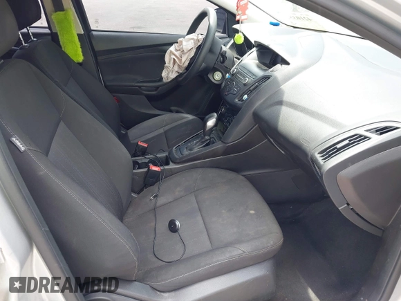 2018 Ford Focus SE z VIN 1FADP3FE9JL241661, wystawiony jako IAAI lot #42103513 z przebiegiem 117 003 mil mil oraz . Historia ofert i sprzedaży dostępna na DreamBid. Obrazek 5.
