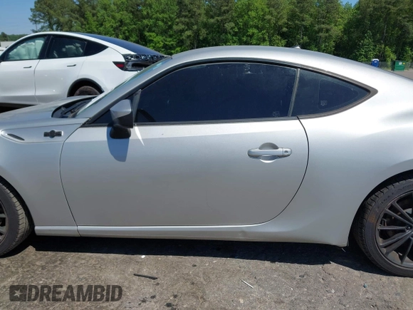 2014 Scion FR-S z VIN JF1ZNAA11E8704311, wystawiony jako IAAI lot #42004779 z przebiegiem 161 094 mil mil oraz . Historia ofert i sprzedaży dostępna na DreamBid. Obrazek 14.