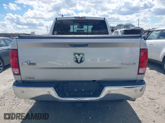 2018 Ram 1500 Big Horn z VIN 1C6RR7GG6JS231331, wystawiony jako IAAI lot #41858511 z przebiegiem 64 514 mil mil oraz . Historia ofert i sprzedaży dostępna na DreamBid. Obrazek 16.