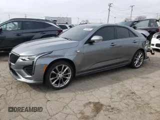 2021 Cadillac CT4 Sport z VIN 1G6DG5RK5M0105737, wystawiony jako Copart lot #53405605 z przebiegiem 70 685 mil mil oraz Tytuł czysty. Historia ofert i sprzedaży dostępna na DreamBid. Obrazek 1.
