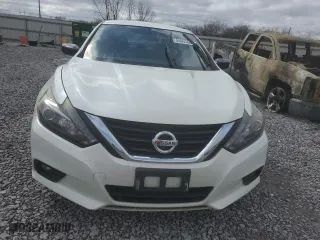 2017 Nissan Altima 2.5 SR with VIN 1N4AL3AP1HC246838, listed as a Copart auction lot 44693685 with 152,895 mi miles and Salvage Title. Bid and sale history available at carsss.com. Image 5.