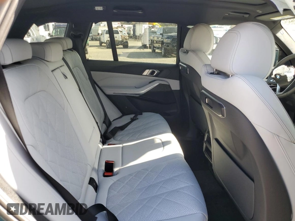 2025 BMW X5 sDrive40i with VIN 5UX13EU04S9W39305, listed as a Copart auction lot 43822695 with 0 mi miles and Salvage Title. Bid and sale history available at carsss.com. Image 11.