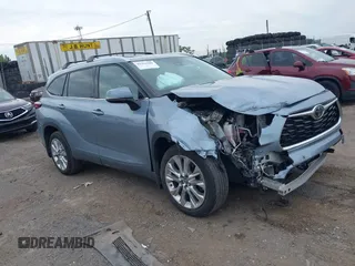 2023 Toyota Highlander L with VIN 5TDKDRBH7PS014618, listed as a IAAI auction lot 42363989 with 39,142 mi miles and . Bid and sale history available at DreamBid. Image 1.