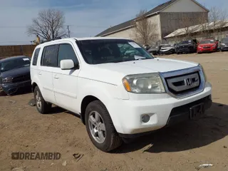 2011 Honda Pilot EX-L with VIN 5FNYF4H57BB003099, listed as a IAAI auction lot 41797075 with 230,525 mi miles. Bid and sale history available at carsss.com. Image 1.