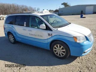 2015 Chrysler Town & Country Touring with VIN 2C4RC1BG7FR637030, listed as a Copart auction lot 48861175 with 268,749 mi miles and Clean Title. Bid and sale history available at carsss.com. Image 4.