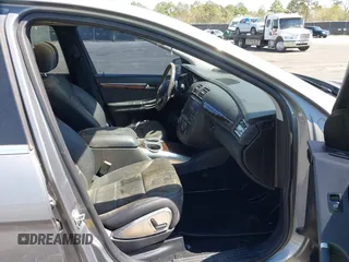 2011 Mercedes-Benz R 350 with VIN 4JGCB6FE0BA114232, listed as a IAAI auction lot 41876271 with 105,954 mi miles and . Bid and sale history available at DreamBid. Image 5.