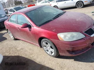 2010 Pontiac G6 w/1SB with VIN 1G2ZA5E08A4151421, listed as a IAAI auction lot 41801470 with 97,664 mi miles. Bid and sale history available at carsss.com. Image 1.