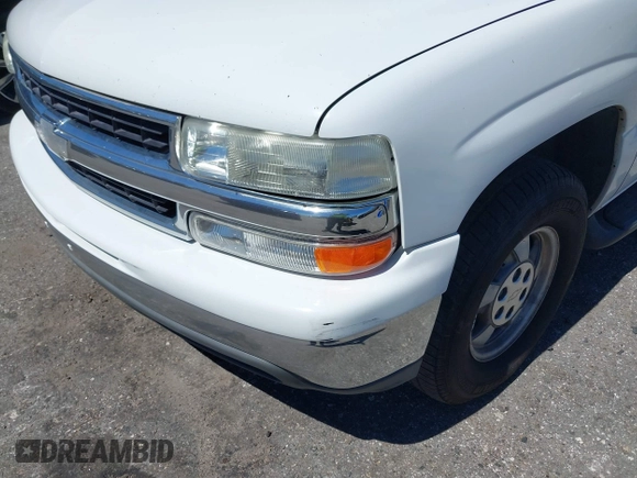 2003 Chevrolet Suburban LS with VIN 3GNEC16Z13G111561, listed as a IAAI auction lot 41768017 with 1 mi miles. Bid and sale history available at carsss.com. Image 6.