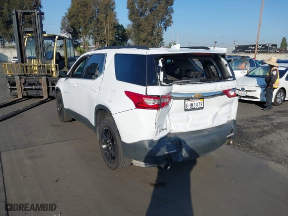 2019 Chevrolet Traverse LT Leather with VIN 1GNERHKW9KJ202609, listed as a IAAI auction lot 41461182 with 62,436 mi miles. Bid and sale history available at carsss.com. Image 3.