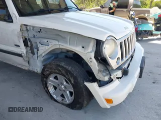 2007 Jeep Liberty Sport with VIN 1J4GL48K87W618400, listed as a IAAI auction lot 42041604 with 165,115 mi miles and . Bid and sale history available at carsss.com. Image 6.