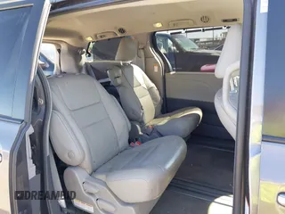 2018 Toyota Sienna XLE Auto Access Seat with VIN 5TDYZ3DC9JS910954, listed as a IAAI auction lot 42508405 with 90,029 mi miles and . Bid and sale history available at DreamBid. Image 8.