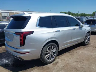 2020 Cadillac XT6 FWD Premium Luxury with VIN 1GYKPCRS1LZ188645, listed as a IAAI auction lot 40128169 with 39,957 mi miles. Bid and sale history available at carsss.com. Image 4.
