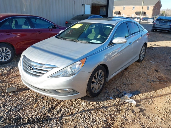 2014 Hyundai Sonata SE with VIN 5NPEC4AC0EH848726, listed as a IAAI auction lot 41747200 with 121,720 mi miles and . Bid and sale history available at DreamBid. Image 17.