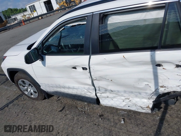 2021 Toyota RAV4 LE z VIN 2T3G1RFV1MW214483, wystawiony jako IAAI lot #42187978 z przebiegiem 75 902 mil mil oraz . Historia ofert i sprzedaży dostępna na DreamBid. Obrazek 14.