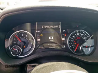 2022 Ram 1500 Big Horn z VIN 1C6SRFFT0NN379571, wystawiony jako Copart lot #57670985 z przebiegiem 38 874 mil mil oraz Szkoda całkowita • Salvage title. Historia ofert i sprzedaży dostępna na DreamBid. Obrazek 9.