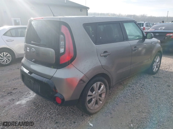 2016 Kia Soul + with VIN KNDJP3A5XG7241688, listed as a IAAI auction lot 41678769 with 164,823 mi miles. Bid and sale history available at carsss.com. Image 4.