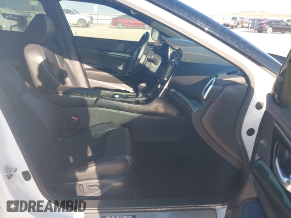 2020 Nissan Maxima SR with VIN 1N4AA6EVXLC365710, listed as a IAAI auction lot 40969464 with 74,320 mi miles and . Bid and sale history available at DreamBid. Image 5.