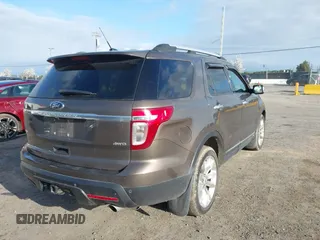 2015 Ford Explorer XLT with VIN 1FM5K8D80FGA93600, listed as a IAAI auction lot 41892821 with 207,028 mi miles and . Bid and sale history available at carsss.com. Image 4.