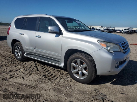 2013 Lexus GX 460 Premium z VIN JTJJM7FX5D5058424, wystawiony jako Copart lot #56698885 z przebiegiem 225 080 mil mil oraz Czysty tytuł • Clean title. Historia ofert i sprzedaży dostępna na DreamBid. Obrazek 4.