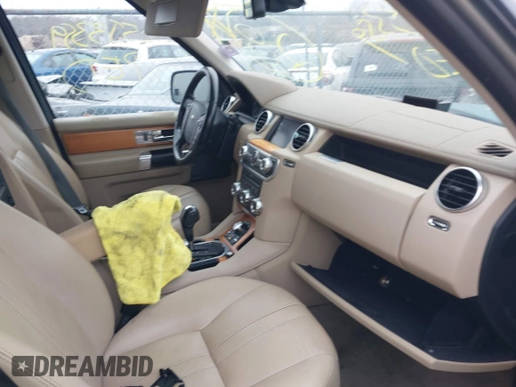 2010 Land Rover LR4 HSE with VIN SALAG2D41AA541314, listed as a IAAI auction lot 41927725 with Not Provided miles and . Bid and sale history available at DreamBid. Image 5.