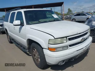 2002 Chevrolet Suburban Z71 with VIN 3GNFK16Z22G270482, listed as a IAAI auction lot 41827919 with 206,240 mi miles. Bid and sale history available at carsss.com. Image 1.