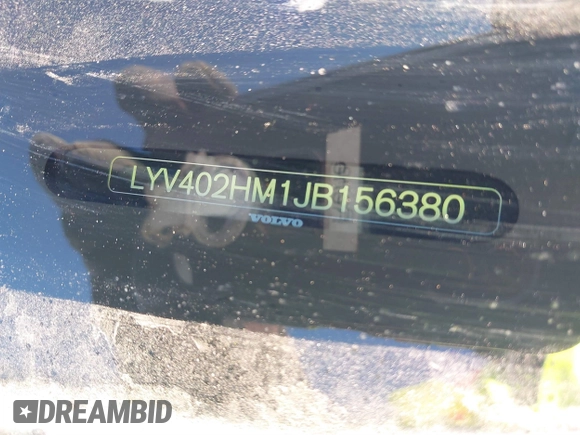 2018 Volvo S60 Inscription Platinum with VIN LYV402HM1JB156380, listed as a IAAI auction lot 41408529 with 106,933 mi miles. Bid and sale history available at carsss.com. Image 9.