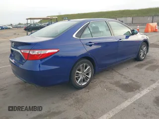 2015 Toyota Camry XLE with VIN 4T1BF1FK3FU938285, listed as a IAAI auction lot 42055997 with 140,636 mi miles. Bid and sale history available at carsss.com. Image 4.